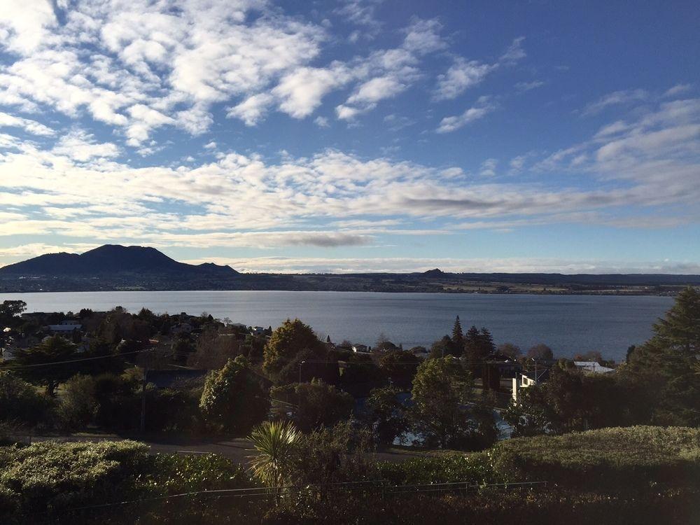 Tauhara Sunrise Lodge Таупо Экстерьер фото
