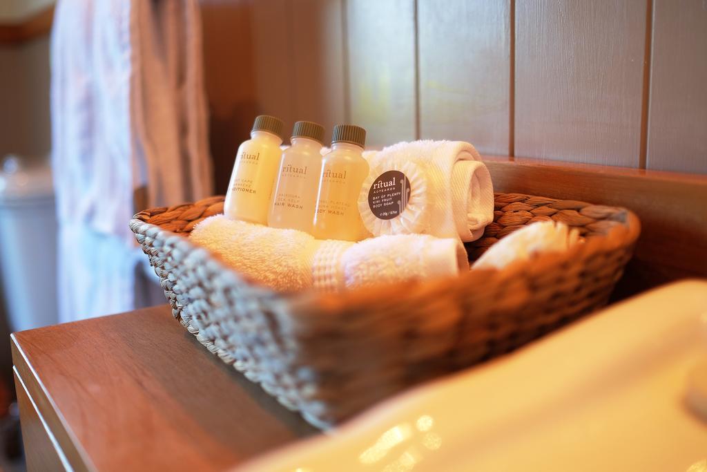 Tauhara Sunrise Lodge Таупо Экстерьер фото