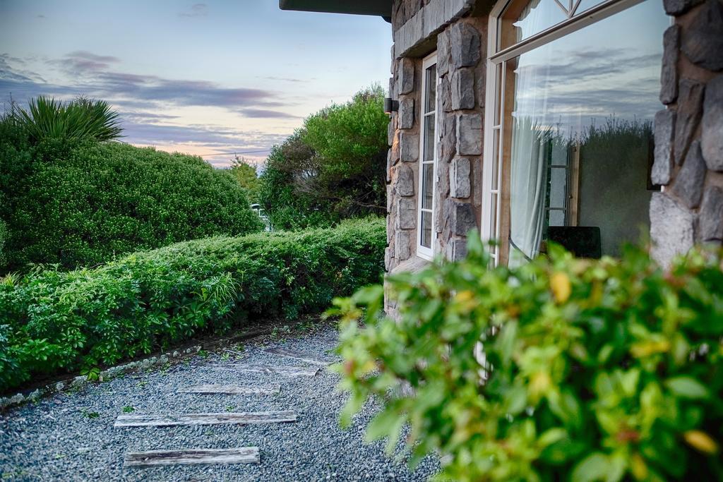 Tauhara Sunrise Lodge Таупо Экстерьер фото