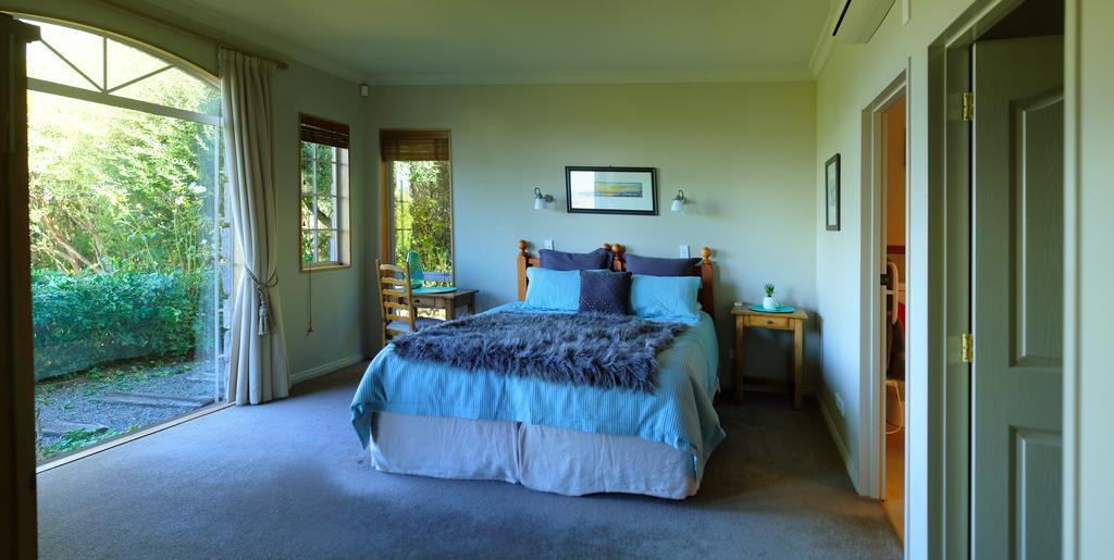 Tauhara Sunrise Lodge Таупо Экстерьер фото