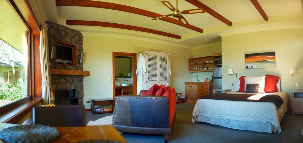 Tauhara Sunrise Lodge Таупо Экстерьер фото