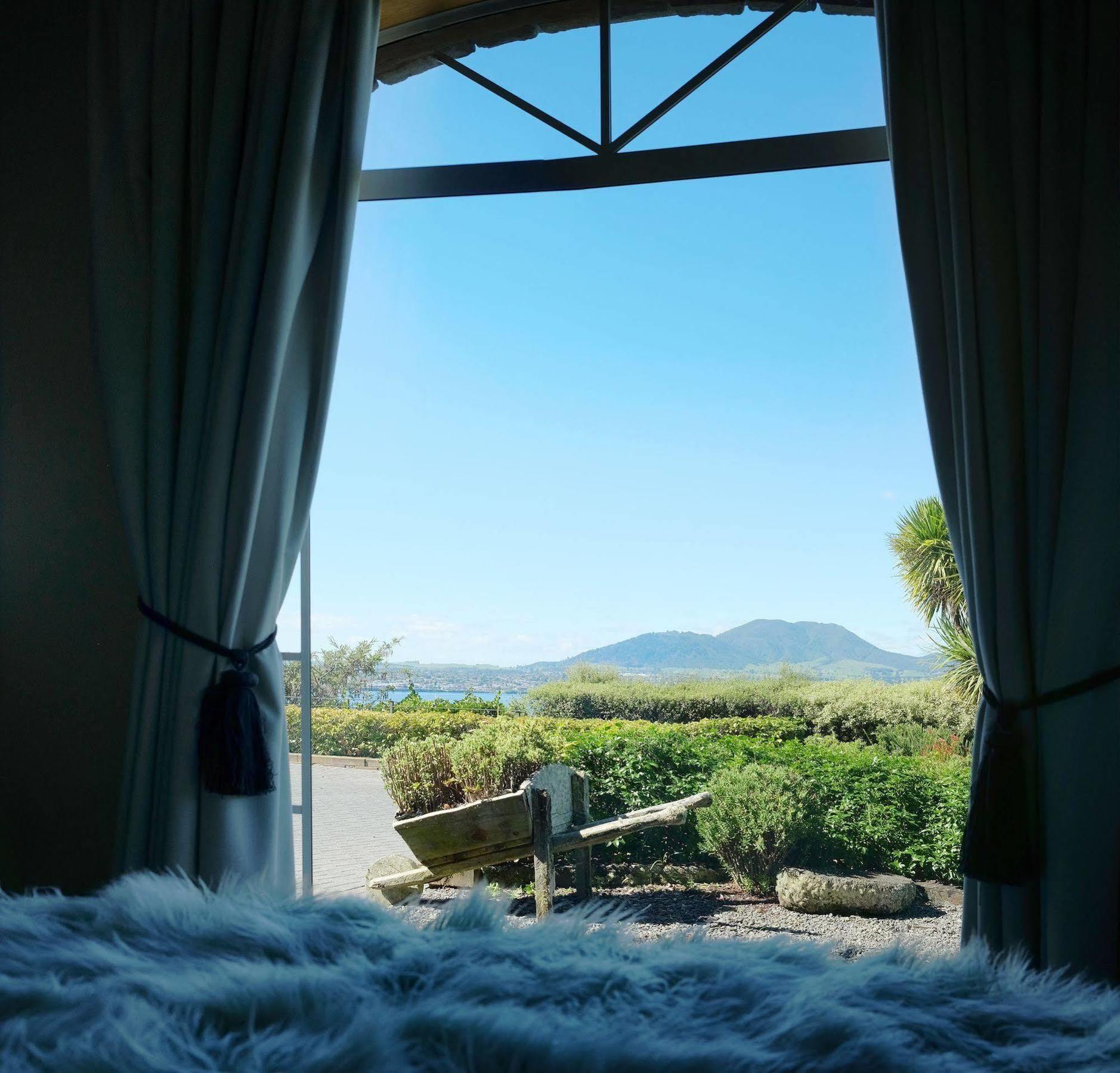 Tauhara Sunrise Lodge Таупо Экстерьер фото